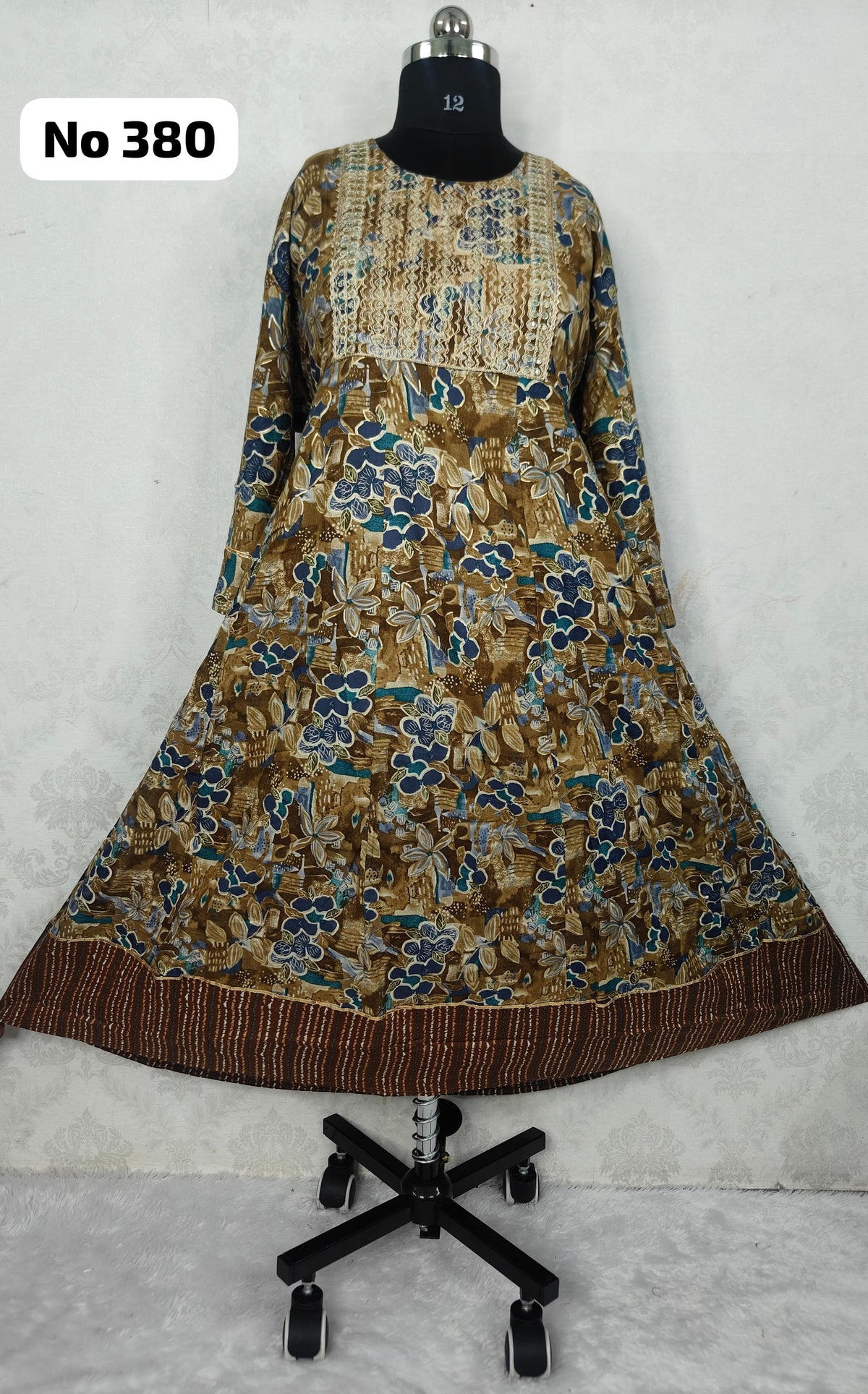 PLUS SIZE NO 380