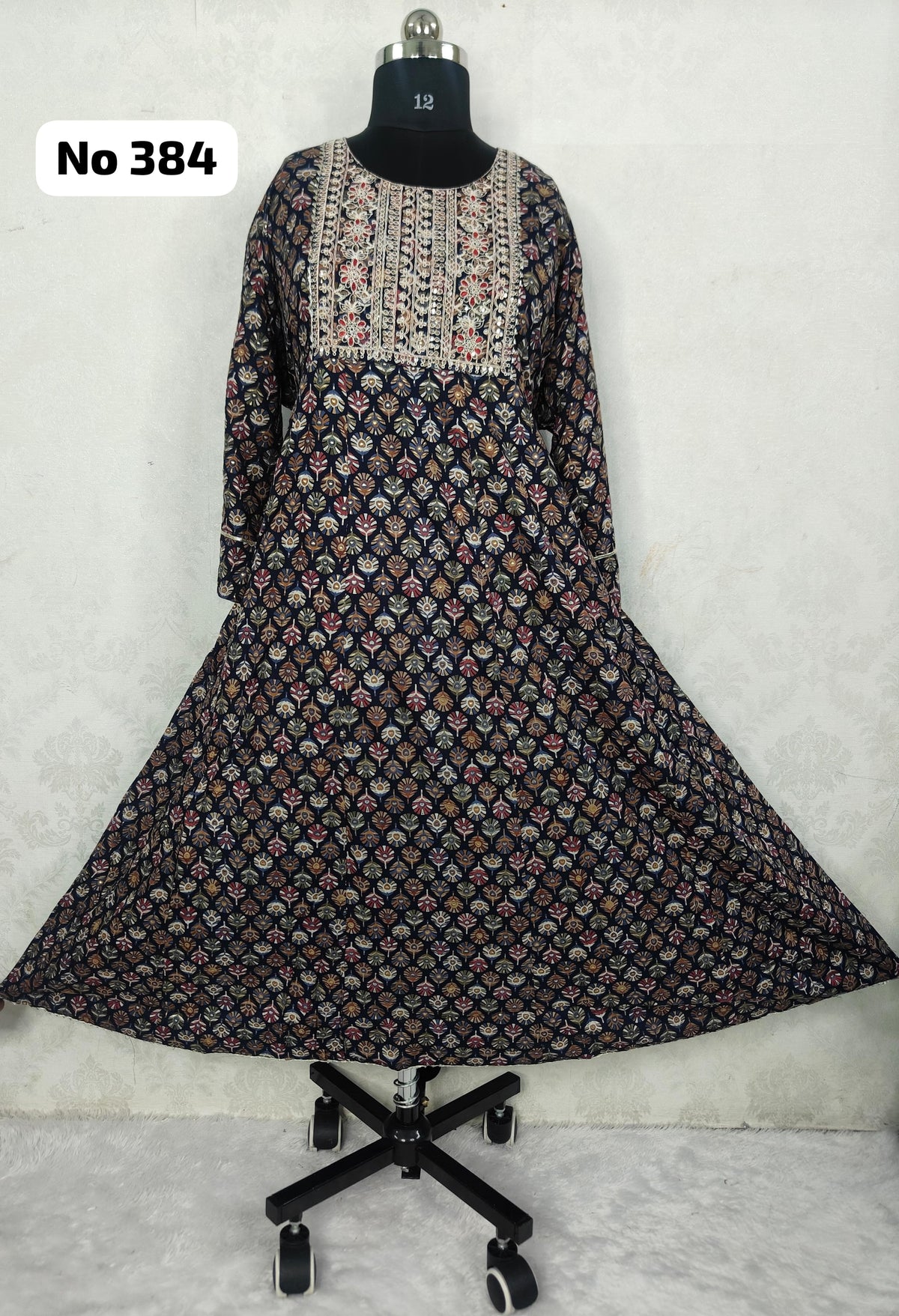 PLUS SIZE NO 384