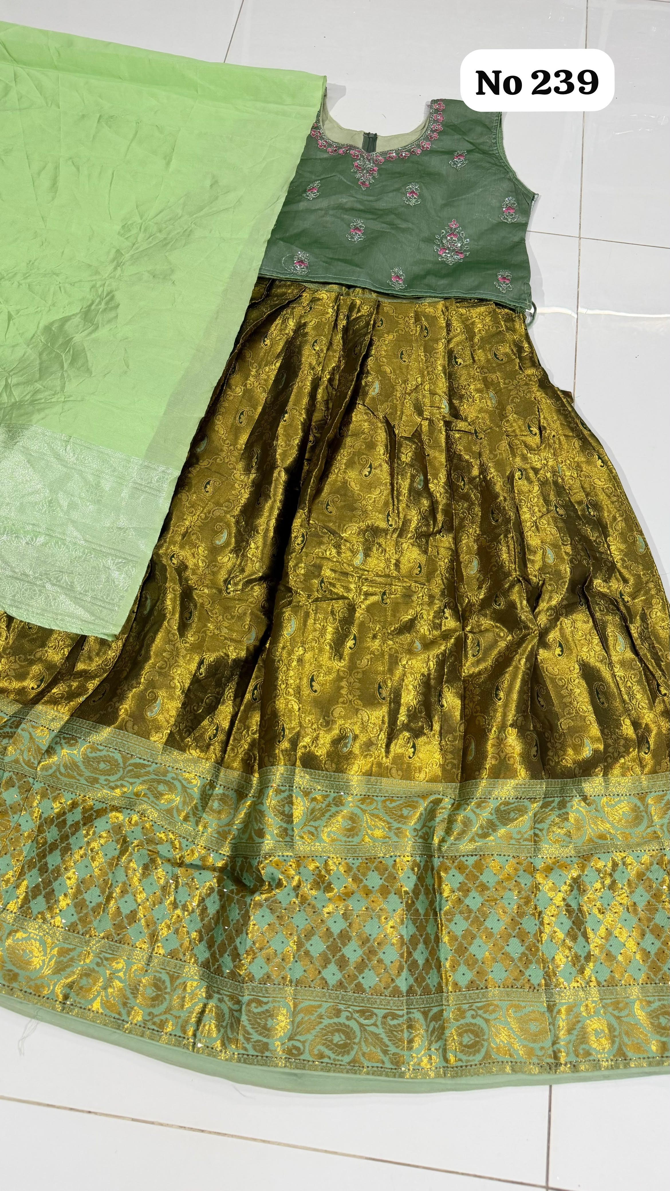 Lehenga Choli 🥰239(Size 42)