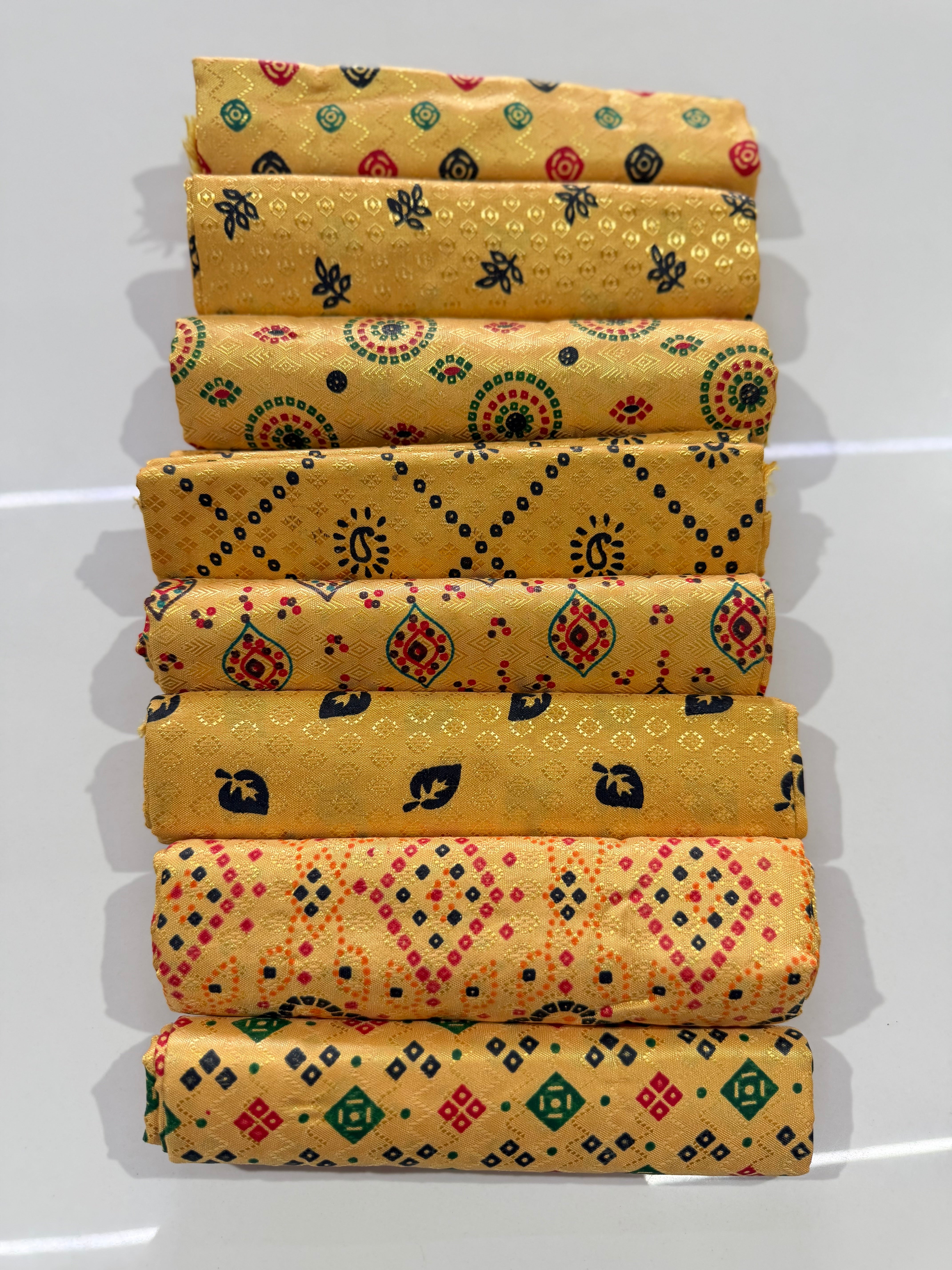 😍Blouse Material 1 MTR(Gold) (Random Design)