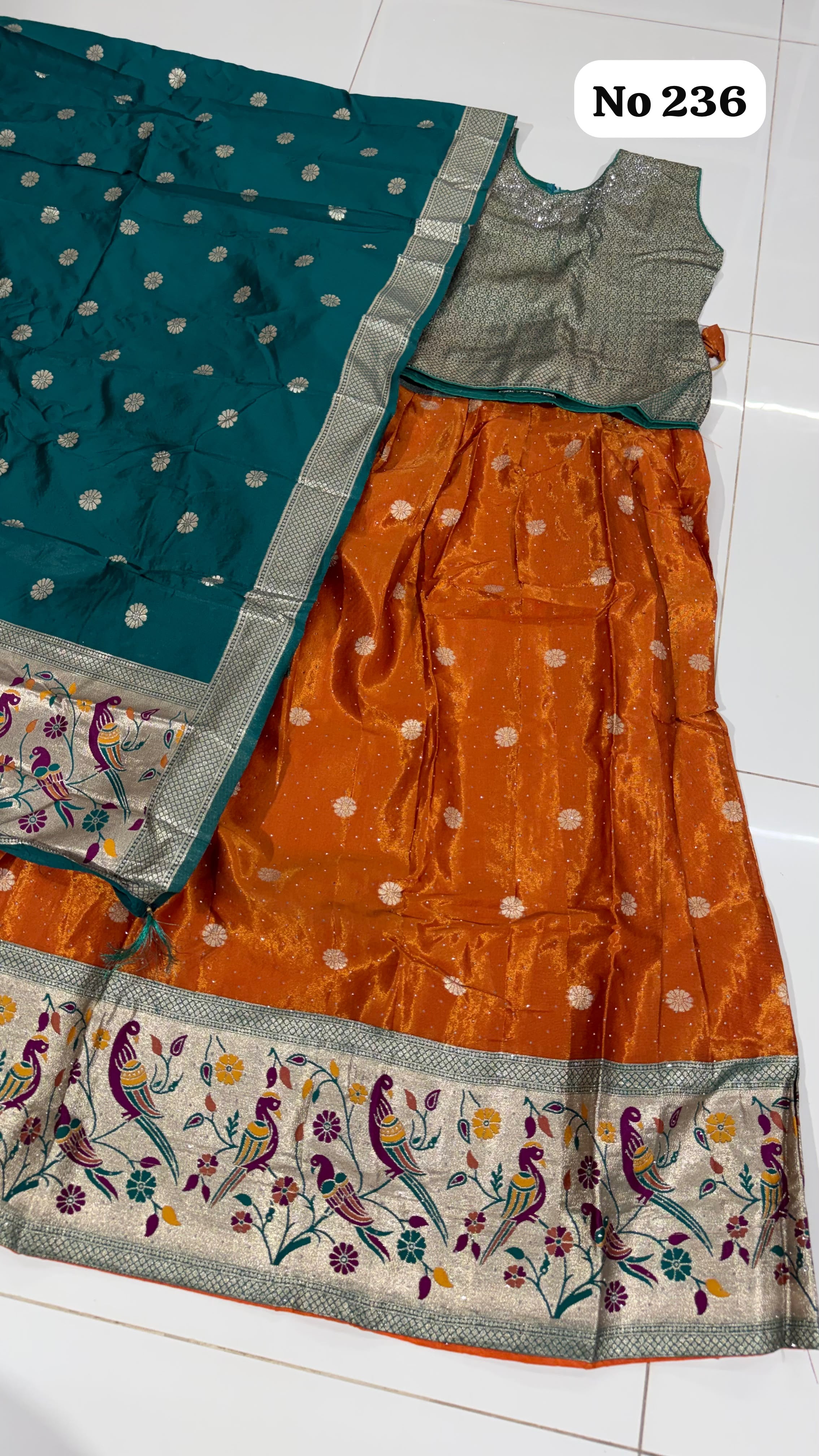Lehenga Choli 🥰 236(Size 42)