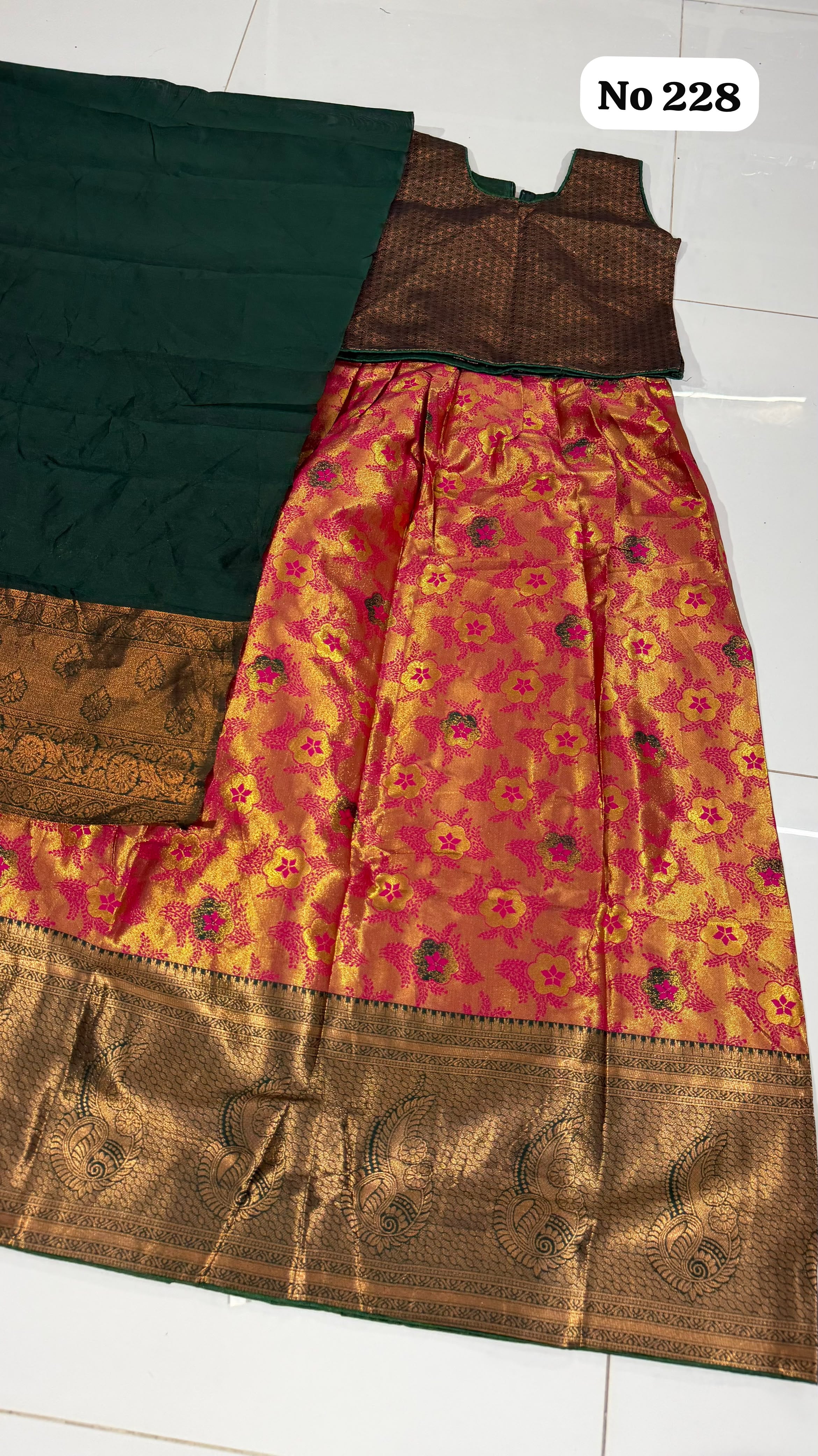 Lehenga Choli🥰228(Size 34)