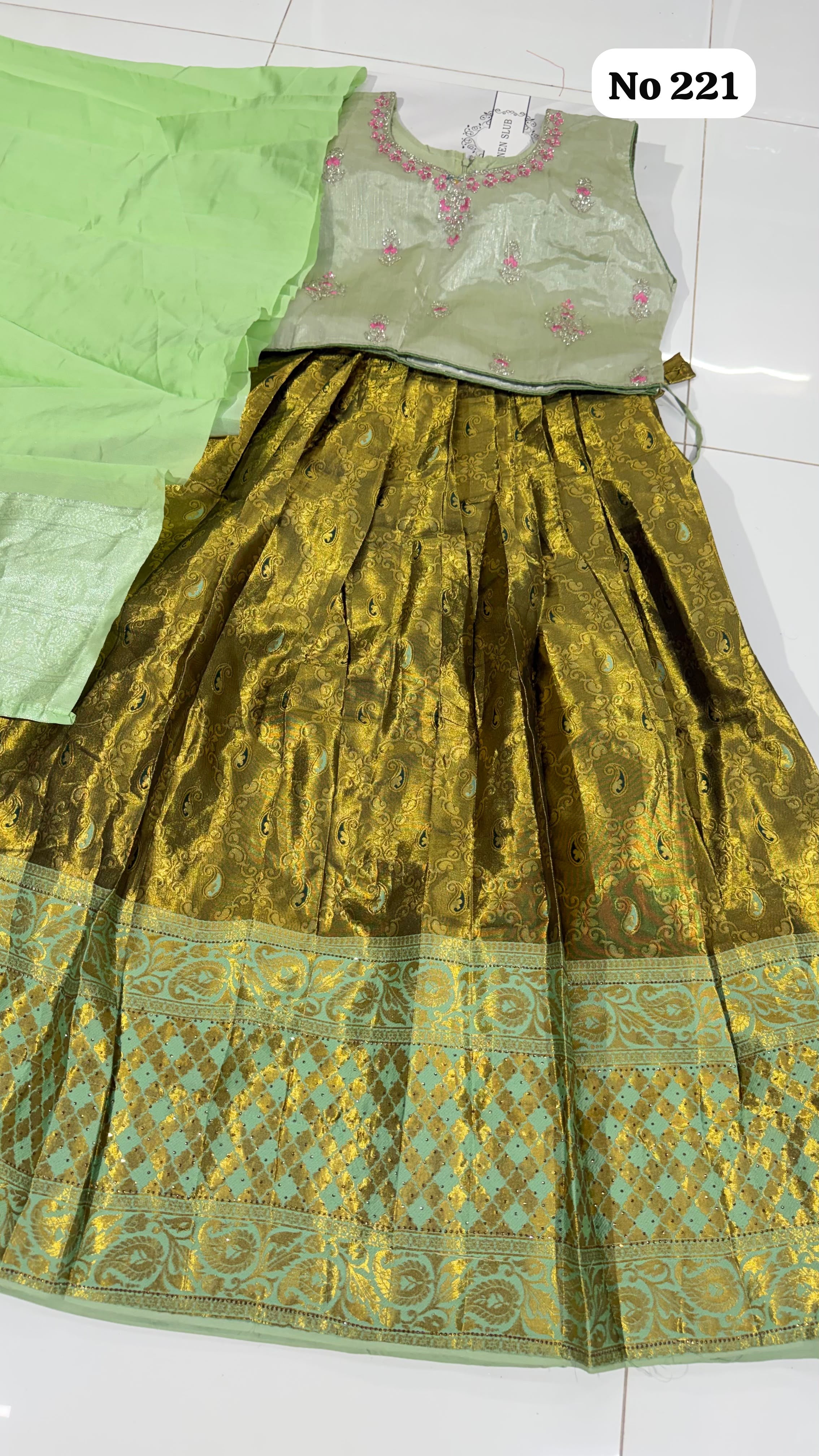 Lehenga Choli🥰 221(Size 42)
