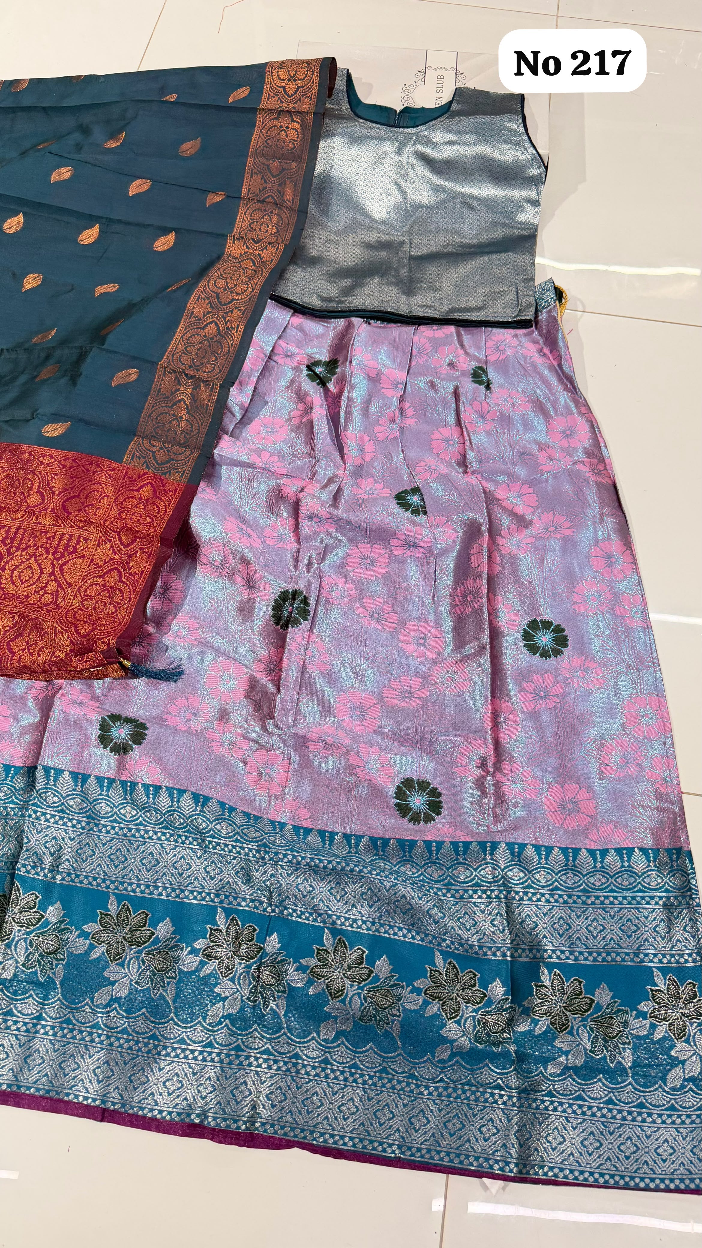 Lehenga Choli 🥰217 (Size 32)