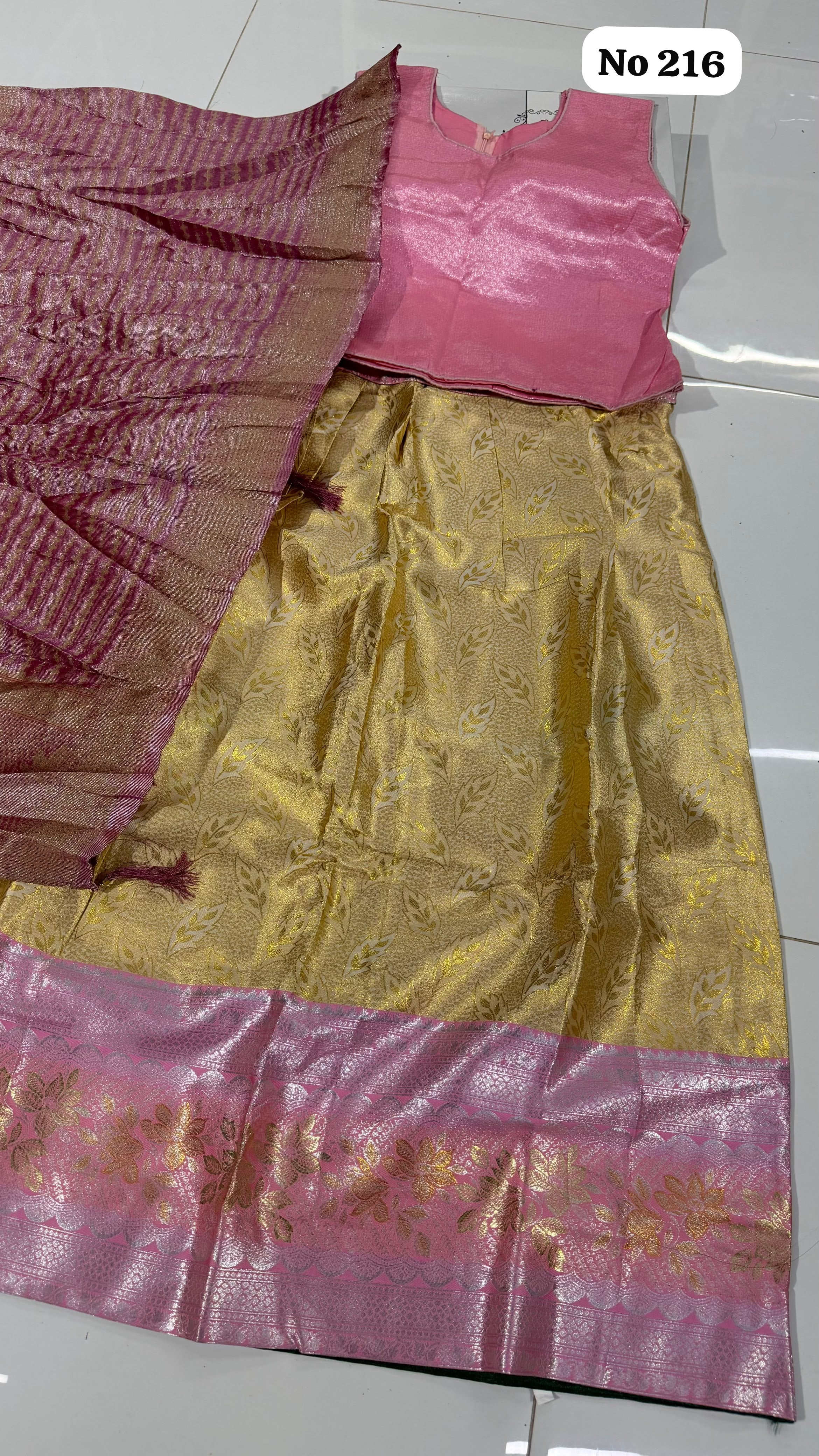 Lehenga Choli 🥰 216 (Size 40)