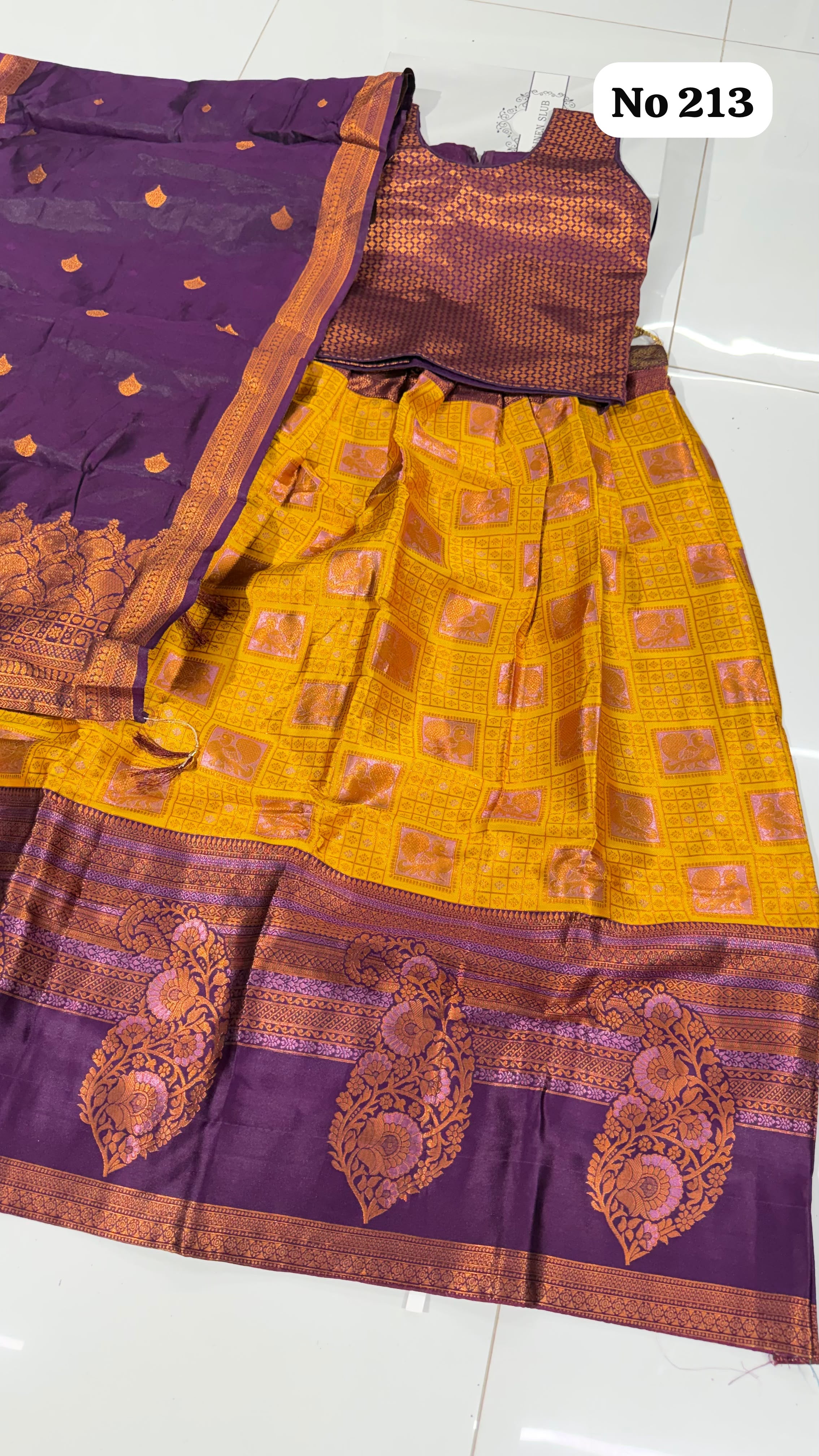Lehenga Choli 🥰 213 (Size 34)