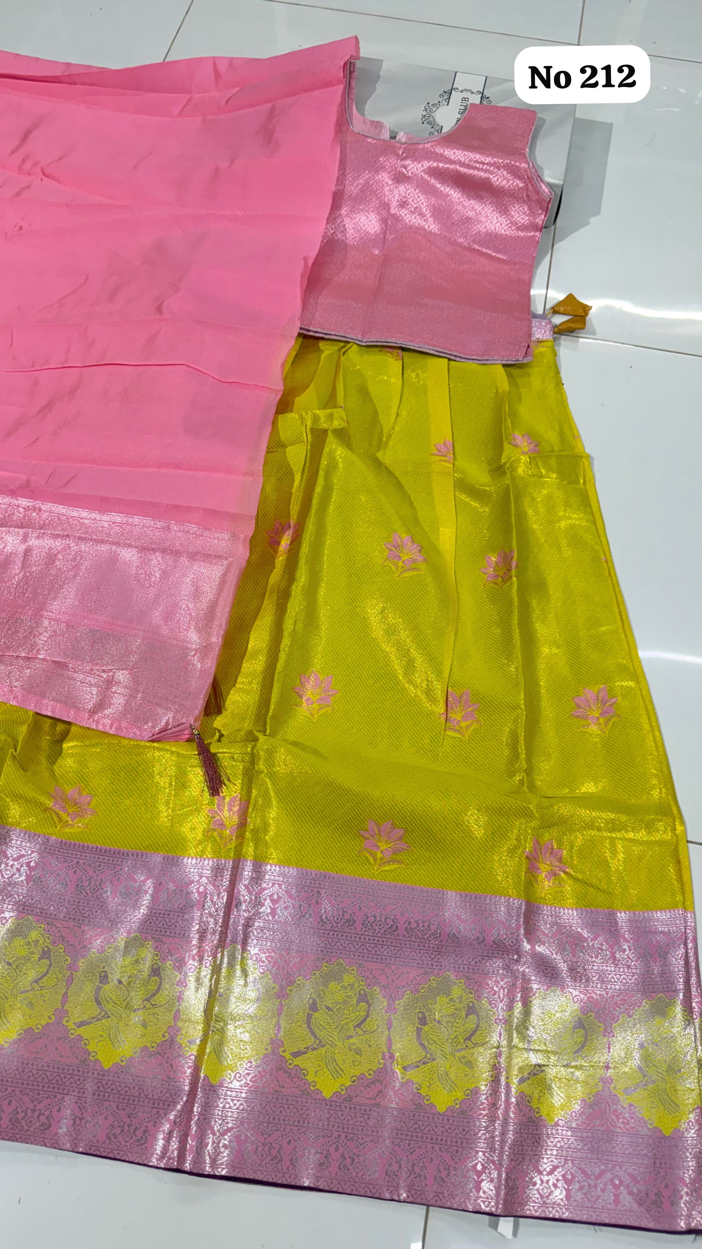Lehenga Choli 🥰212 (Size 34)