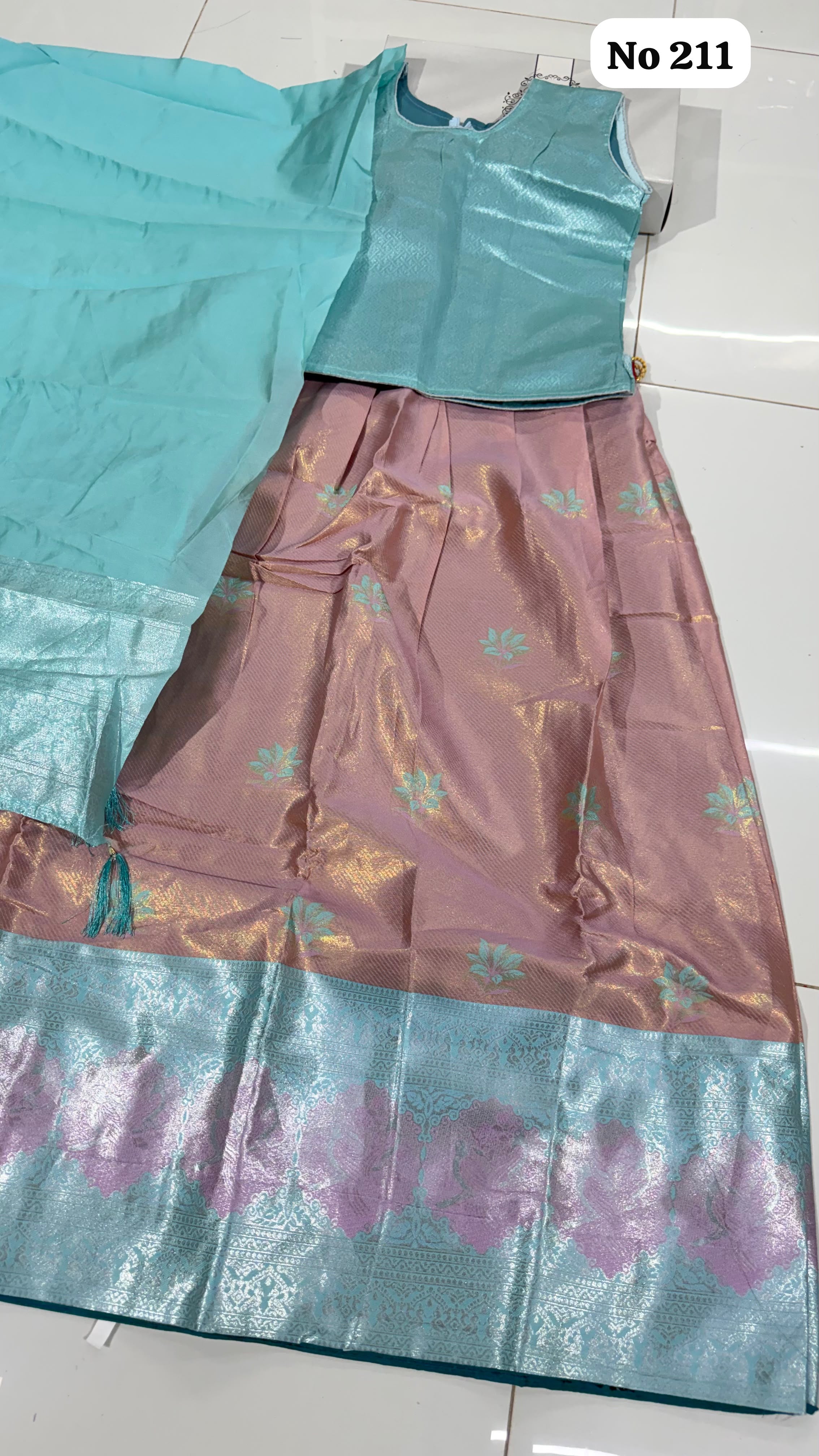Lehenga Choli 🥰 211 (Size 34)