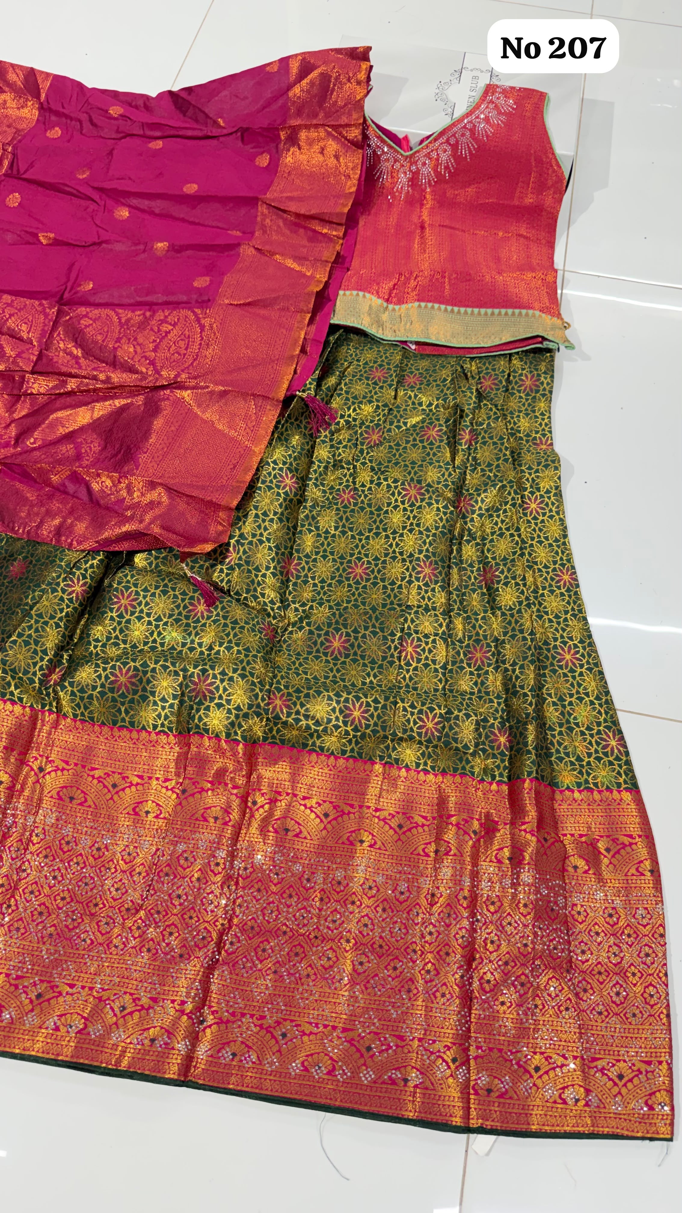 Lehenga Choli 🥰 207 (Size 34)