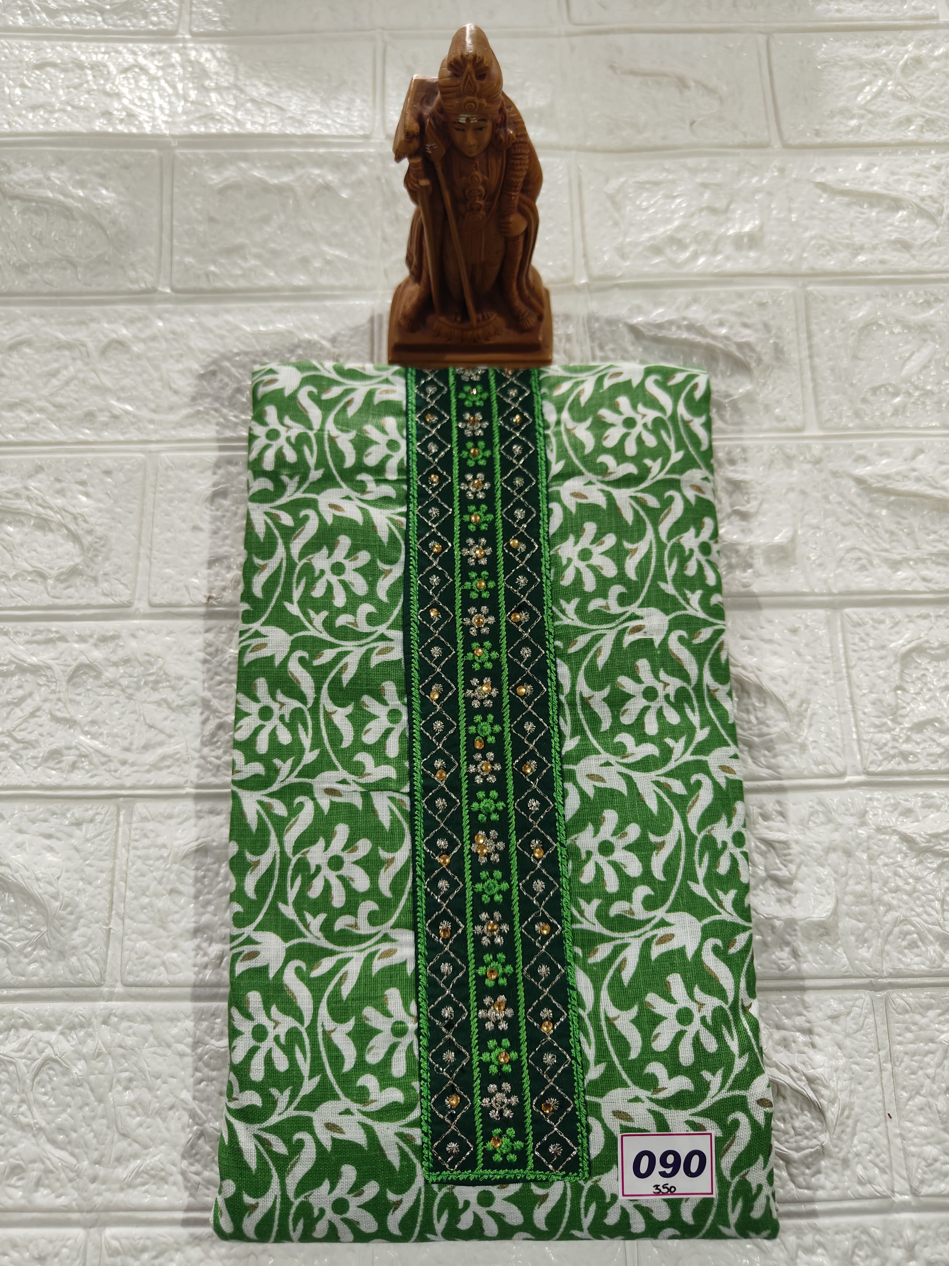 Unstitched Material (No 90)