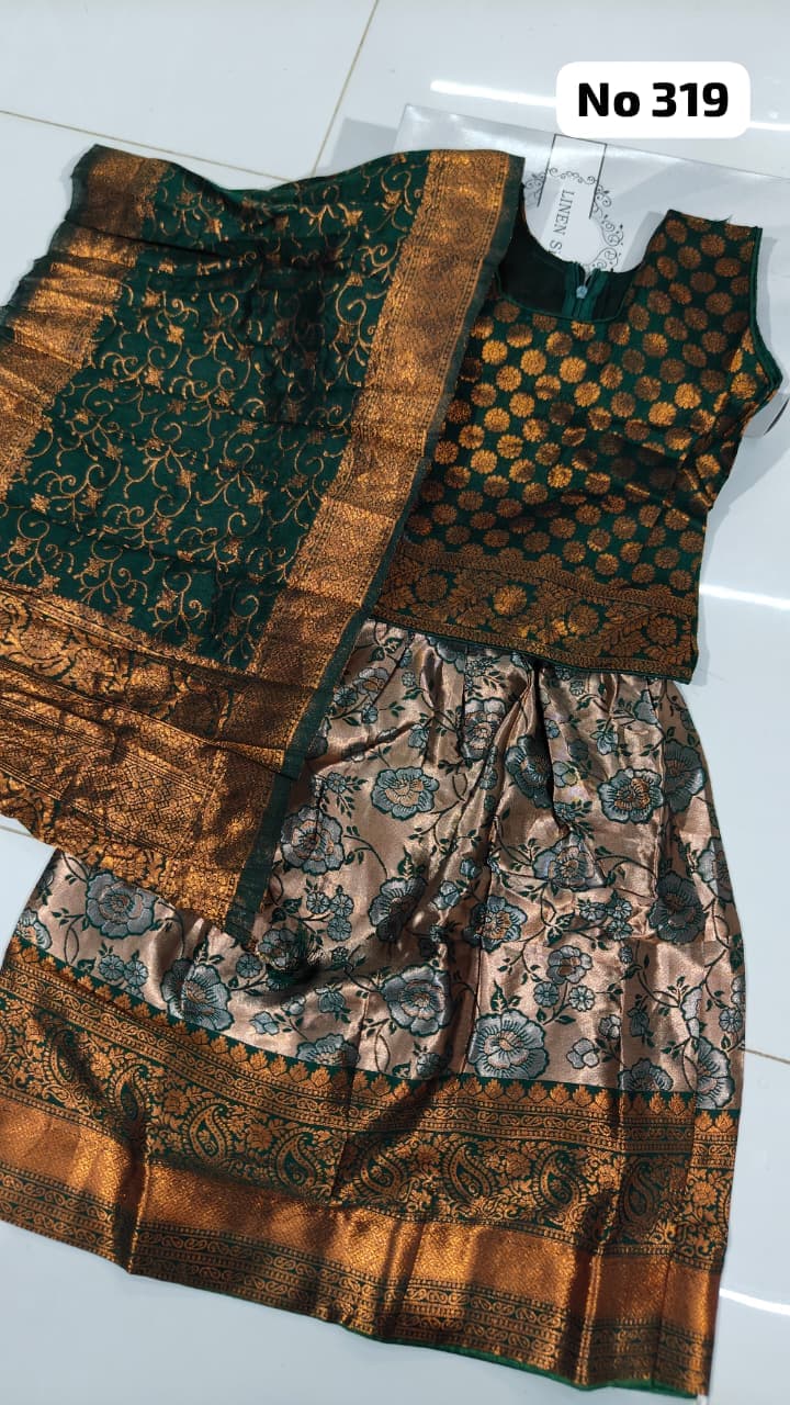 Lehenga Choli (No 319)(Size 28)
