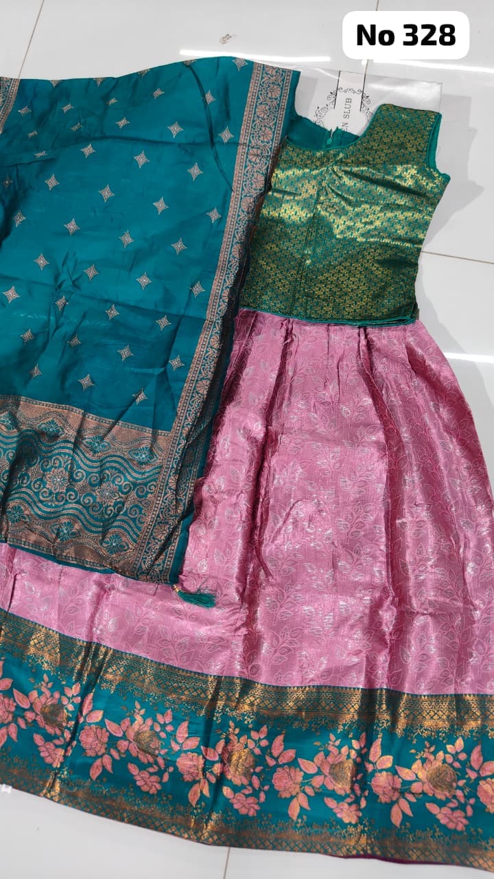 Lehenga Choli (No 328)(Size 32)