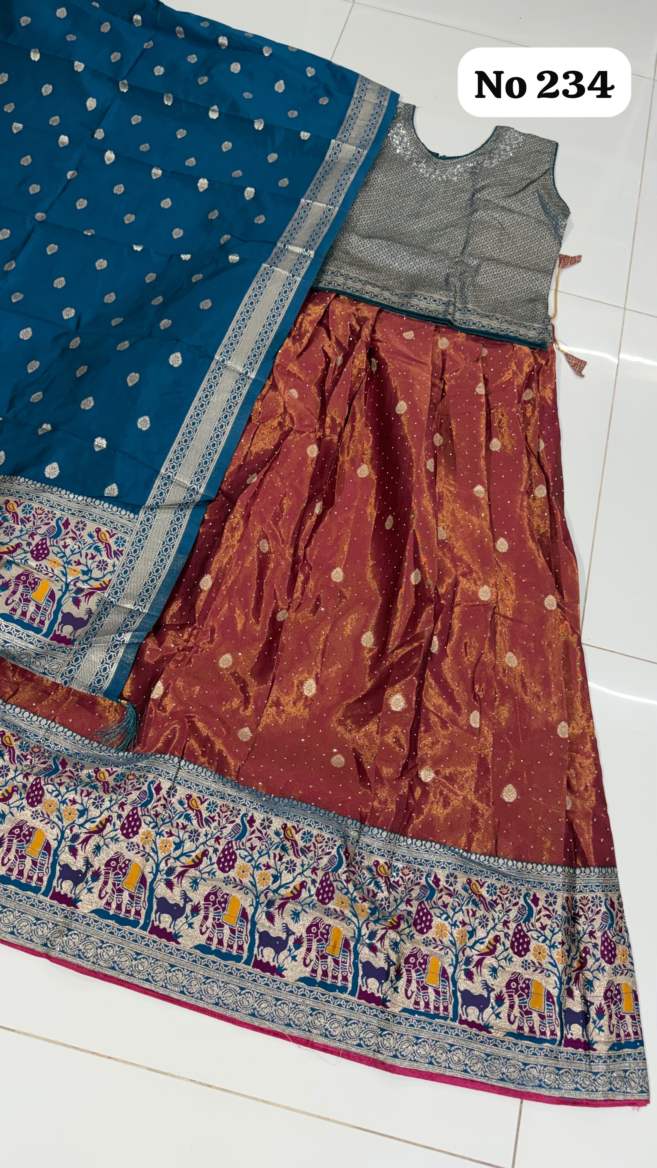 Lehenga Choli 🥰234(Size 42)